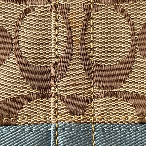 COACH wristlet signature C baby blue stripe Y2K - Picture 3 of 7